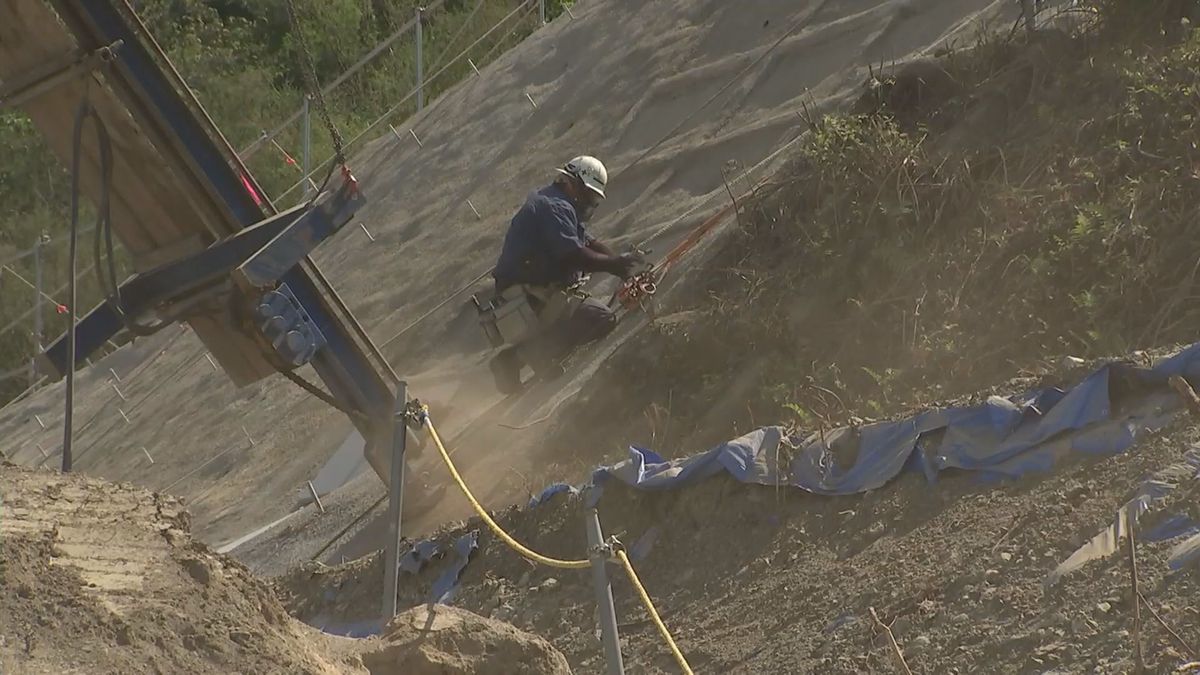 復旧工事を公開　台風で被災し通行止めが続く東九州自動車道　臼杵市内の国道は朝夕に渋滞続く　大分