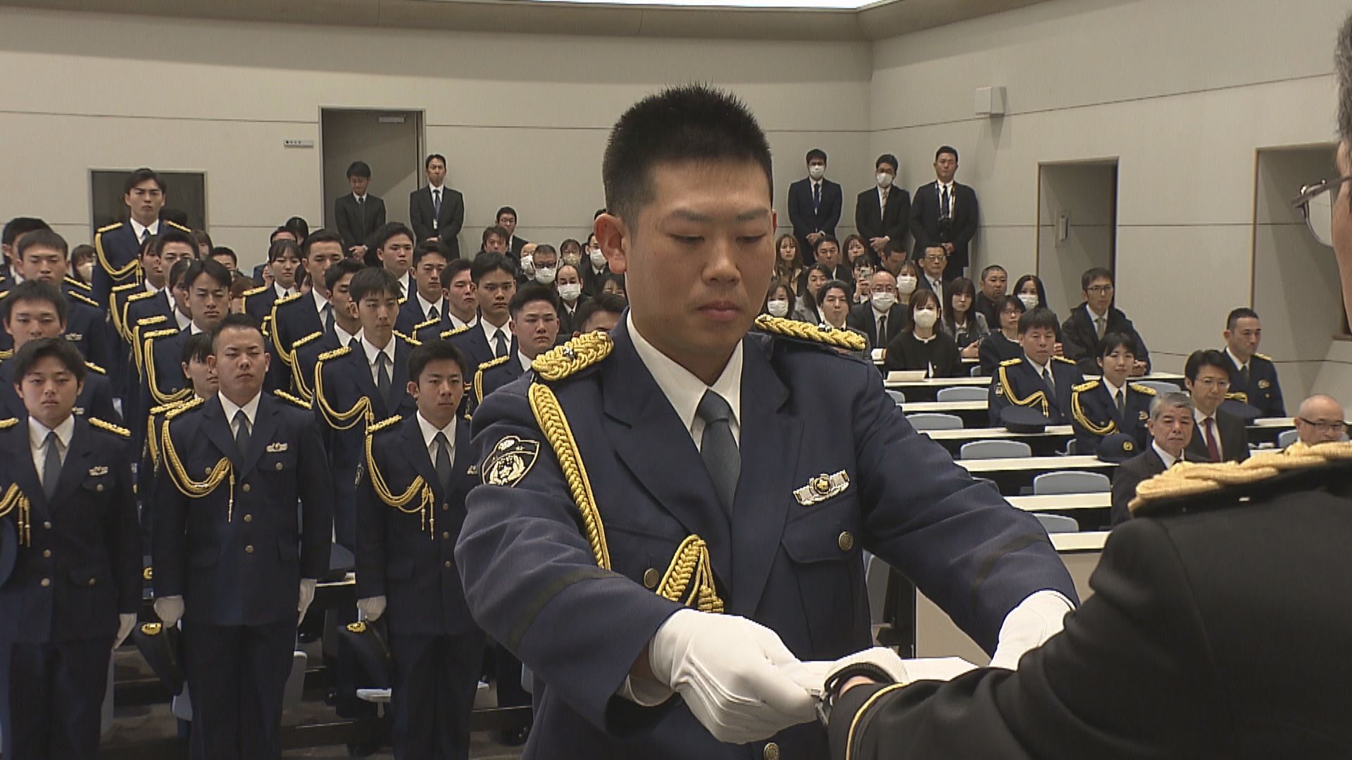 県警察学校で卒業式 31人が門出迎える「大分のために粉骨砕身頑張り