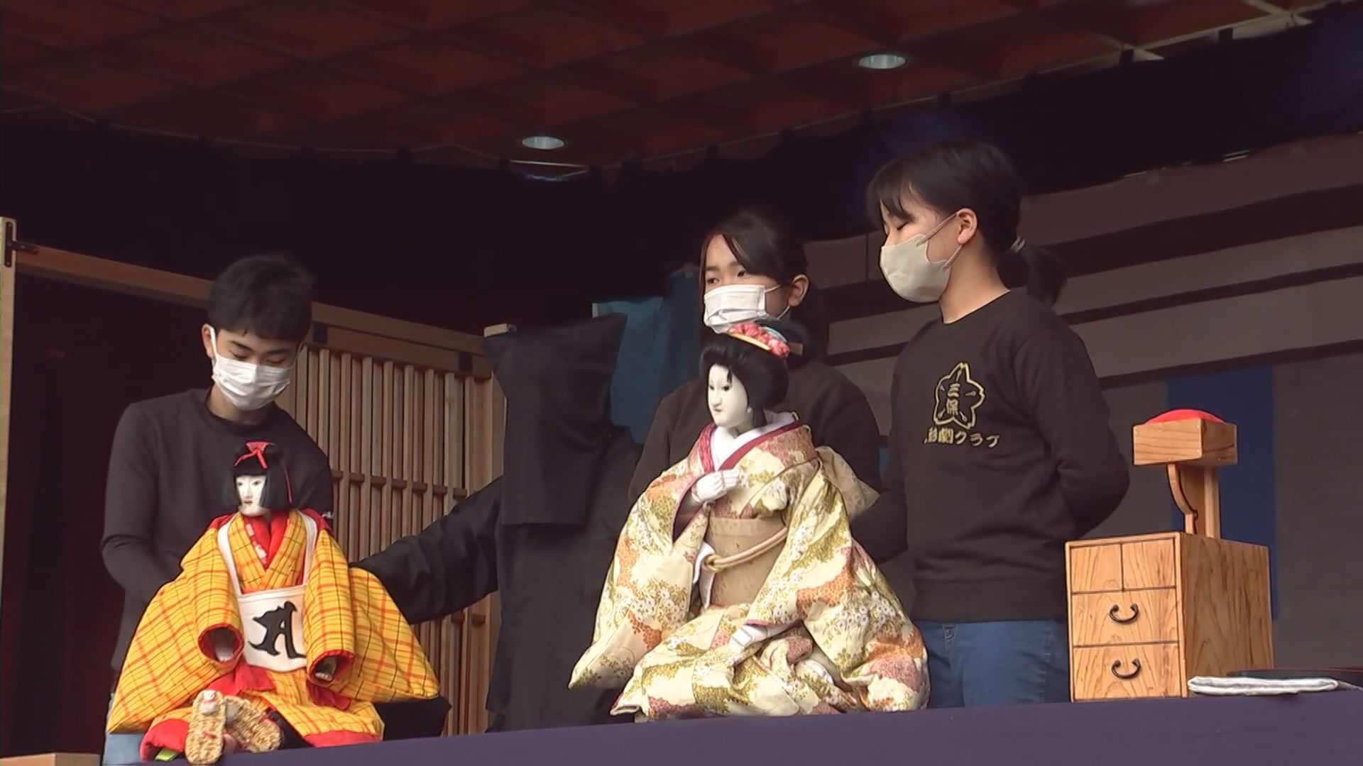 県指定無形民俗文化財「北原人形芝居」の公演 地元の子どもたちも挑戦