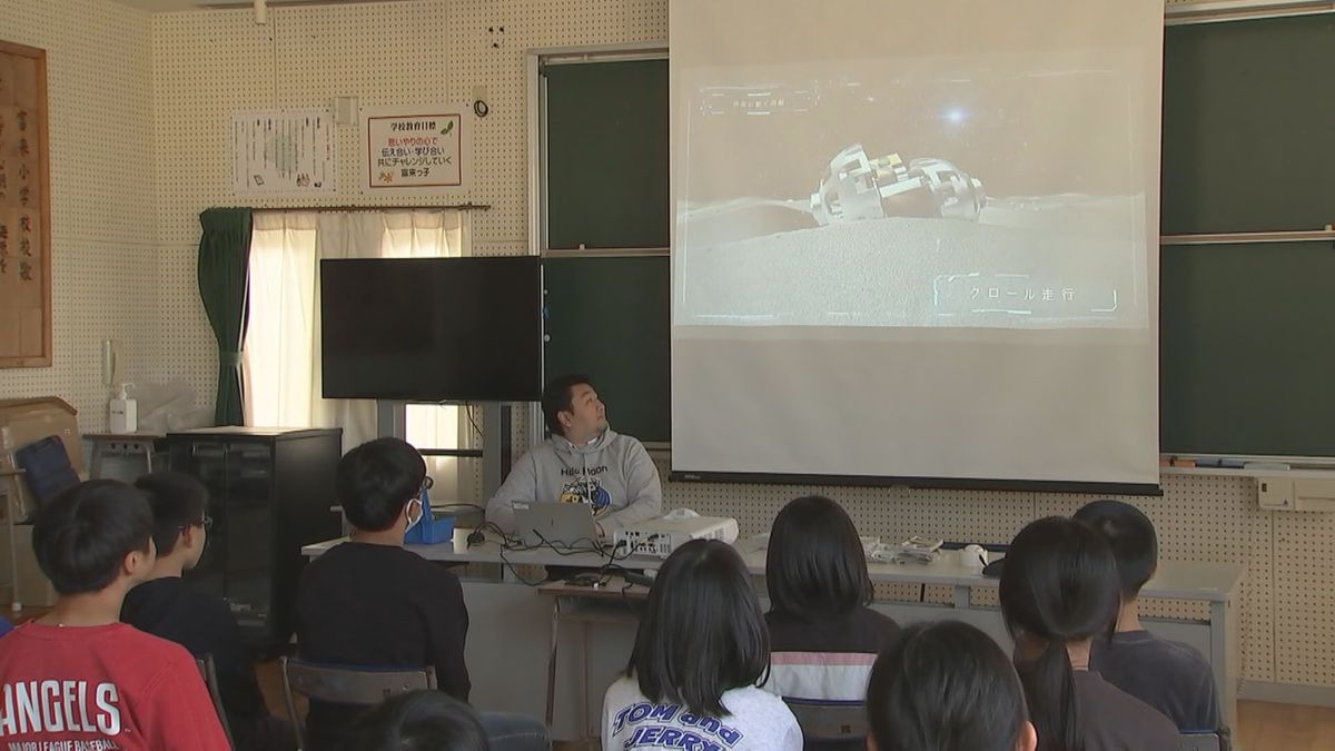 おもちゃメーカーが語る「月面着陸ロボット」開発までの道のり　小学生に宇宙について講演会