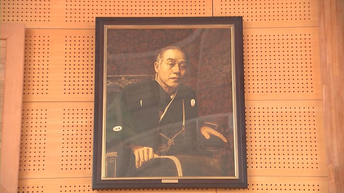 「旧紙幣の福沢諭吉」肖像画を小中学校へ 出身地の大分県中津市で
