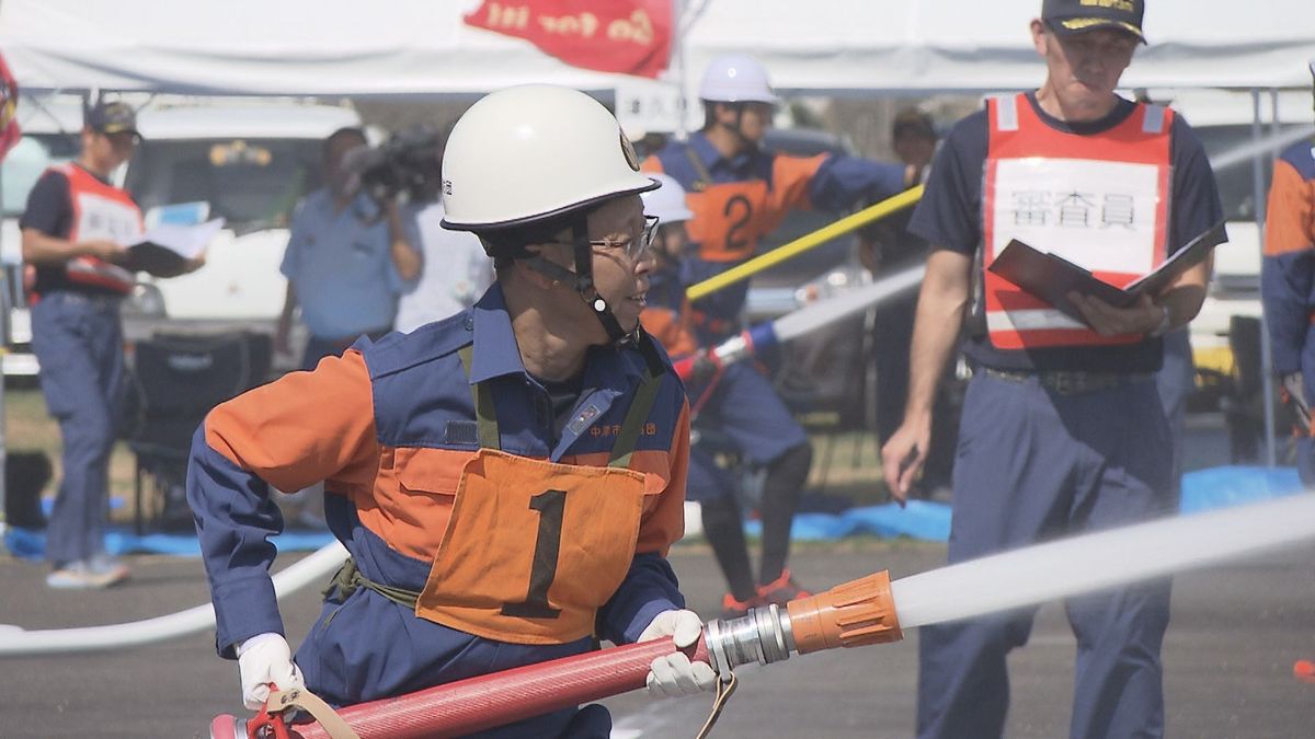 消防団員が技術を競う　県消防操法大会　大分