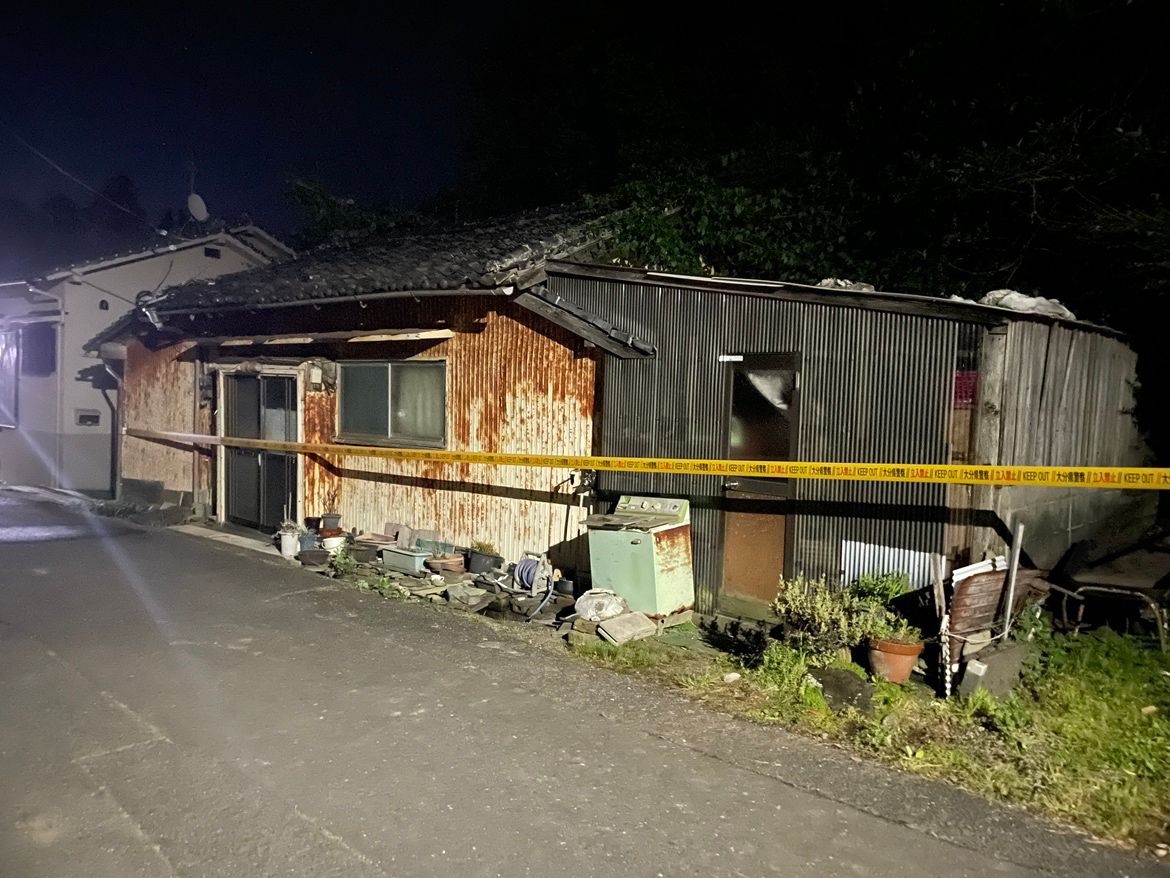 床下から母親とみられる白骨化した遺体　死体遺棄の疑いで逮捕された男　母親の年金を不正に受給か　大分