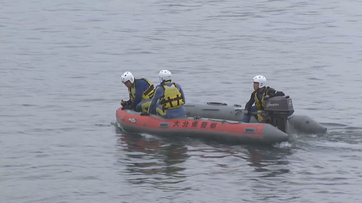 「流されたのを見た」と通報　男性が海に転落か　捜索続く　大分県臼杵市の漁港