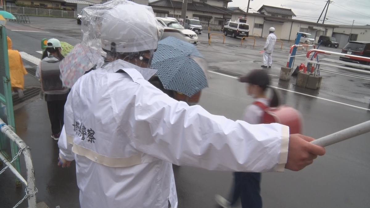 新年度　通学路で一斉取り締まり　４月は登下校時の交通事故増！ドライバーは子供を守る！歩行者を守る！意識を