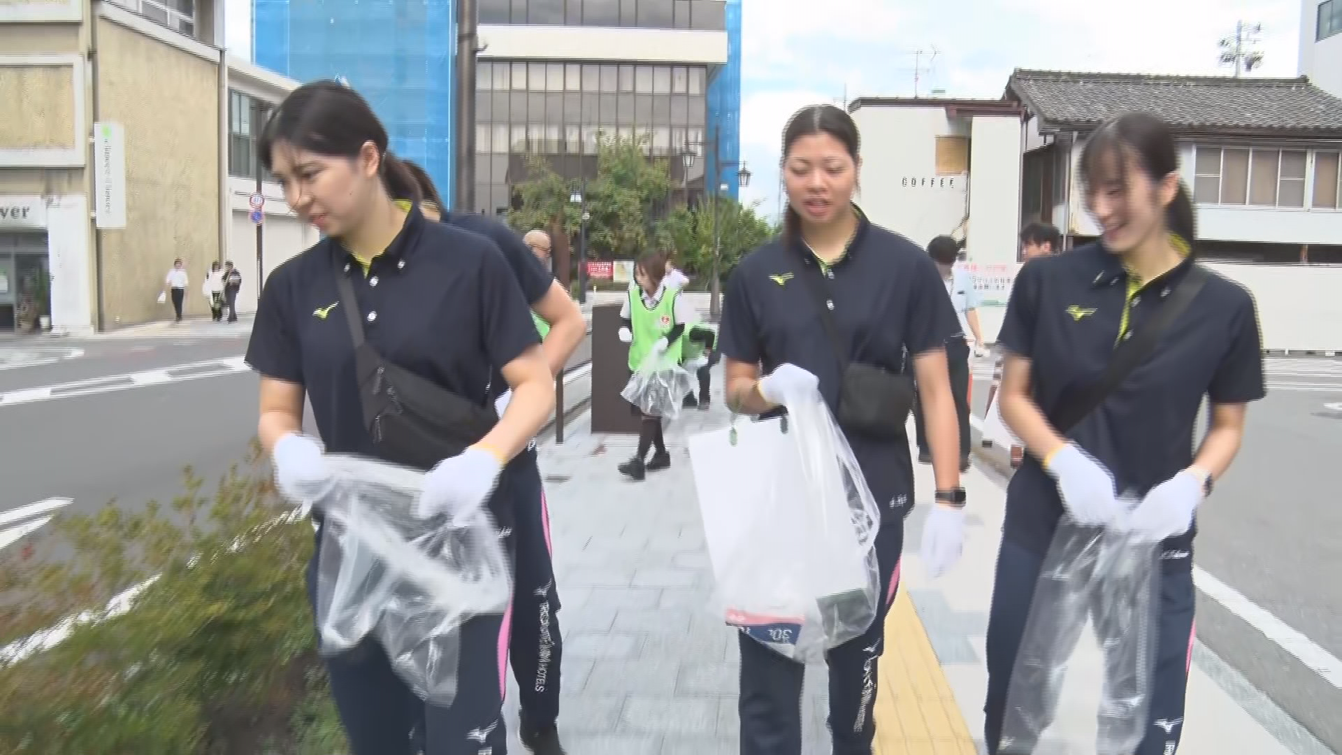 「Vリーグ」で初代女王に輝いた女子バ…