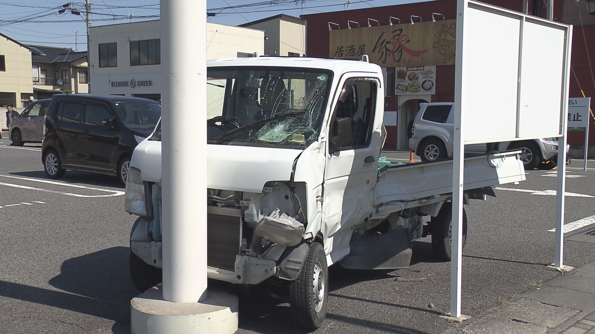 軽トラックと中型トラック衝突事故　軽トラックの74歳男性死亡　軽トラックが対向車線にはみ出したか　長野市の県道