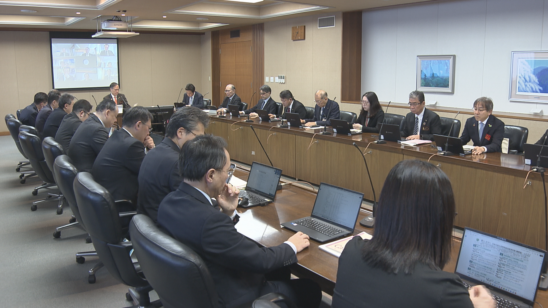 県の新年度当初予算案1兆658億円余…