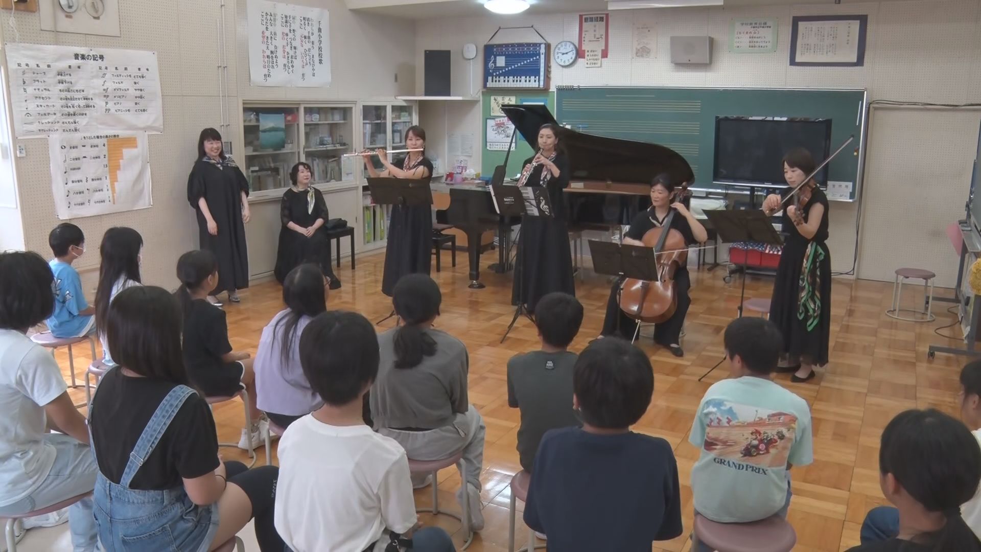 小諸高校音楽科の卒業生が地元の小学生…