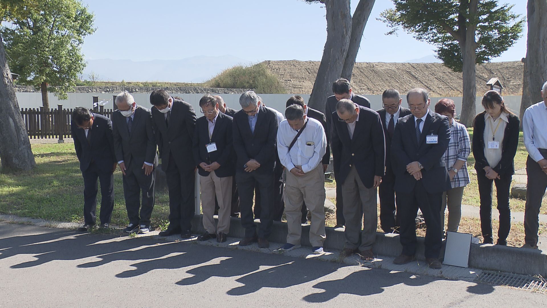 被災地で黙とう「あの日の記憶と教訓を…