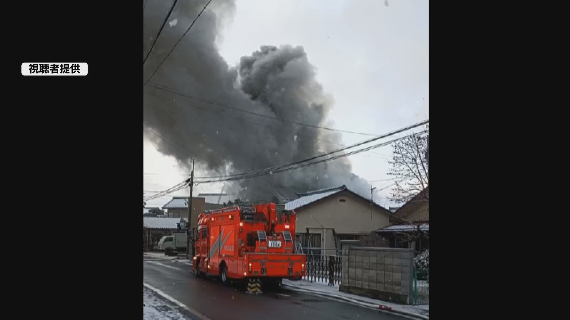 安曇野市で店舗兼住宅を焼く火事　焼け…