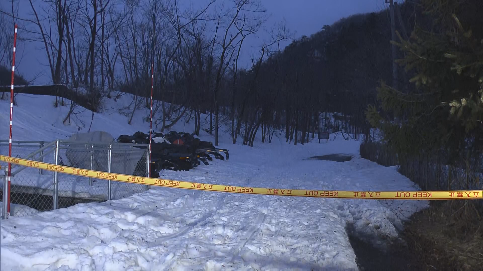 スノーモービル横転　一緒に乗っていた…