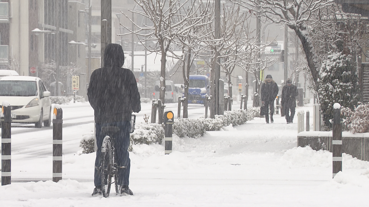 【長野大雪情報】北部に大雪警報　雪のため交通機関に影響　JR飯山線は9日まで一部区間終日運休　北部を中心に８日夜遅くにかけて断続的に強い雪