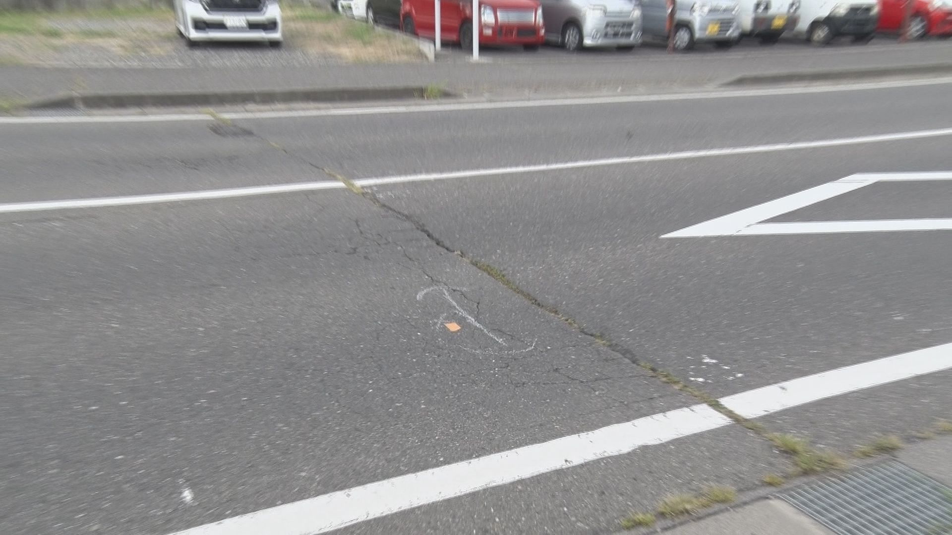 松本市で横断中の男性が軽乗用車にはね…