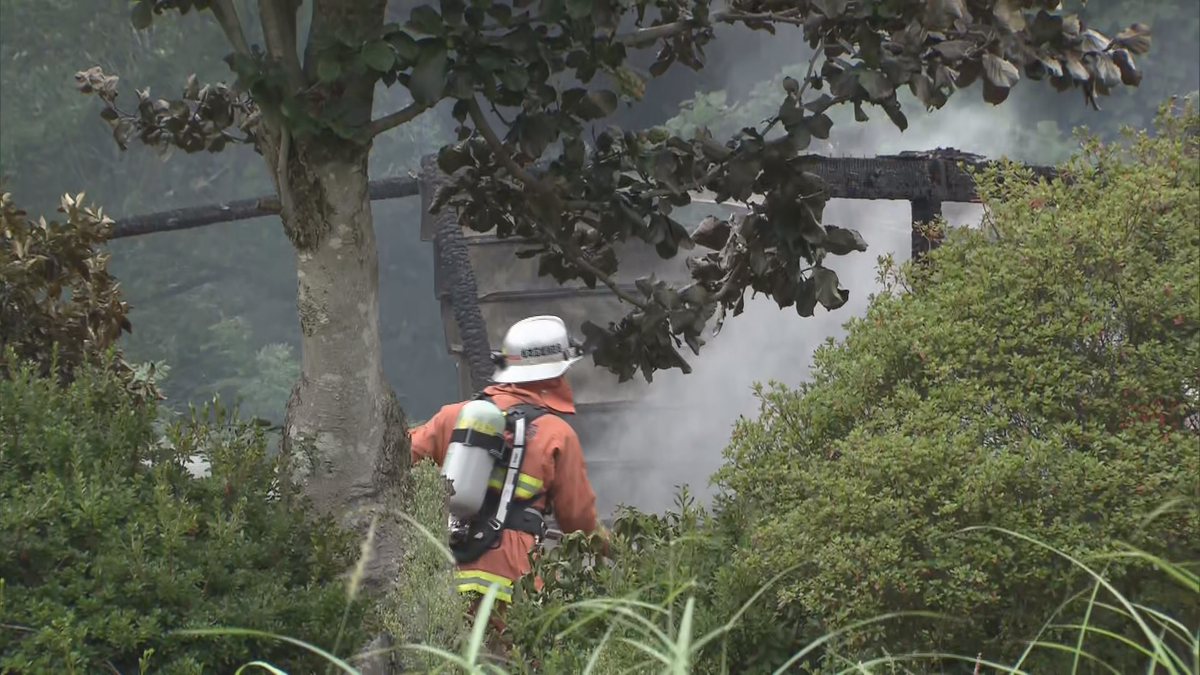 焼け跡から見つかった遺体は…94歳の家人の女性　塩尻市の火事【長野】