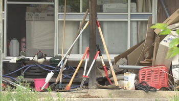 【東大前駅・殺人未遂事件】動機「 東大を目指す教育熱心な世間の親たちに度が過ぎると私のようにグレて…」逮捕・送検された男の自宅は長野県生坂村　近所の人「馬を飼いたいと…」家の前には段ボールなどが雑然と