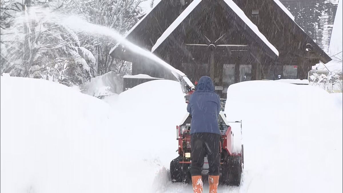 30日夕方から31日にかけて北部の山沿いと中野飯山地域「断続的に強い雪」31日正午までに予想される24時間降雪量　中野飯山地域・大北地域の山沿い40センチ　長野地域の山沿い30センチの見込み