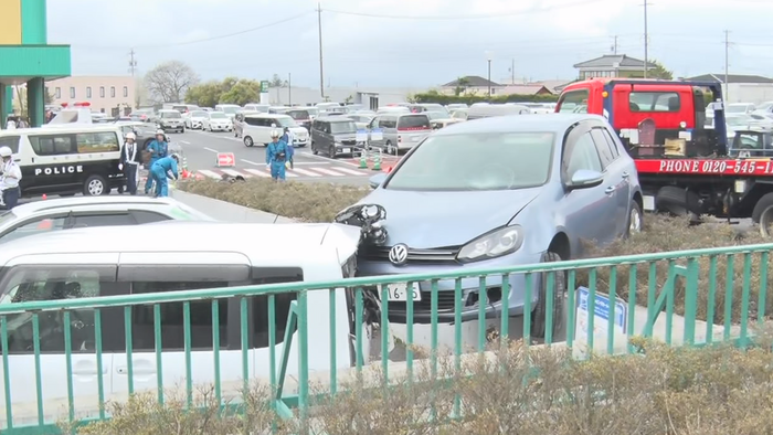 【続報】スーパー駐車場で車暴走　はねられ重体の73歳女性が死亡・・・過失運転致死の疑い視野に捜査【長野・御代田町】