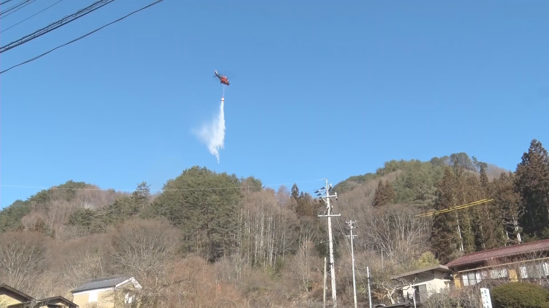 上田市の鹿教湯温泉近くで発生した山林…