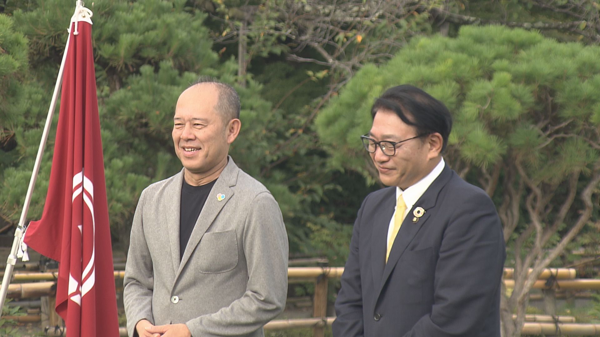 国宝の城を持つ縁で姉妹都市提携60周年　松本市と兵庫・姫路市　記念式典後に松本城天守の床磨き【長野】…