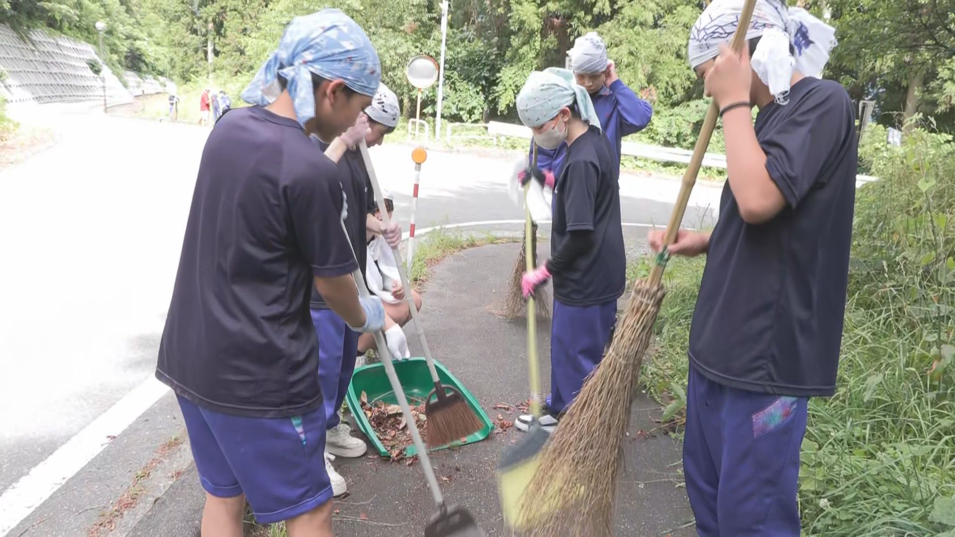 「きれいにして住みやすい地域に…」中…