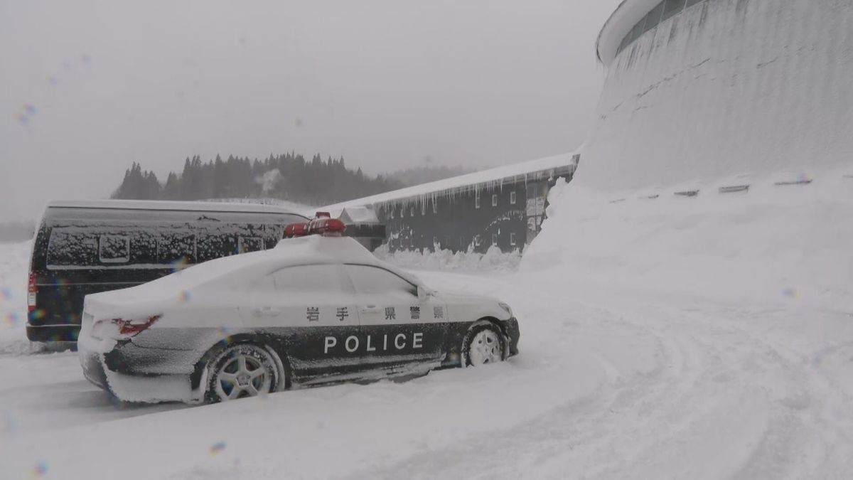 【雪崩に巻き込まれた可能性】死亡したスキー客は米国籍57歳男性と判明　立ち入り禁止エリアで滑走中、雪に埋もれる　岩手・北上市