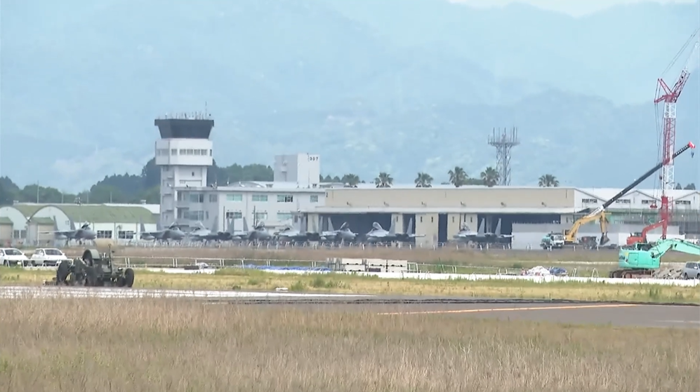 新田原基地所属T4墜落 依然パイロット2人の救助活動続く