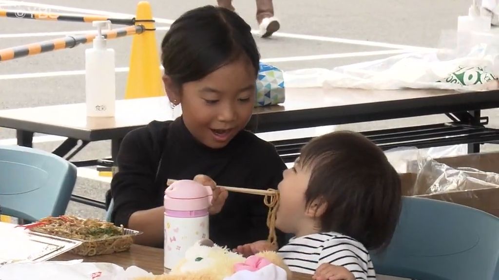 蛇口から〝フレッシュジュース〟、〝流しブドウ〟も…山形県農林水産祭