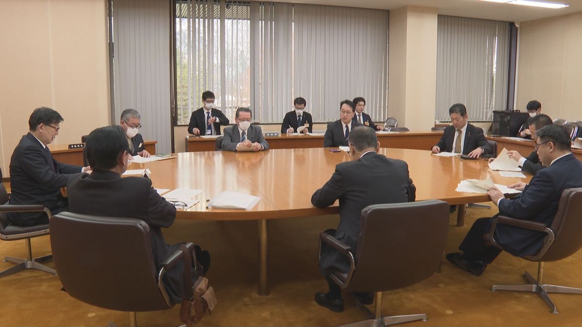 山形県議会の議員定数検討委員会　「議員を減らすだけが正しいのか」との意見も