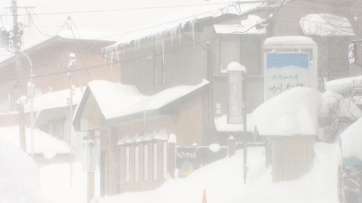 豪雪地帯　月山志津温泉の積雪今シーズン初めて2メートル超えも平年の半分