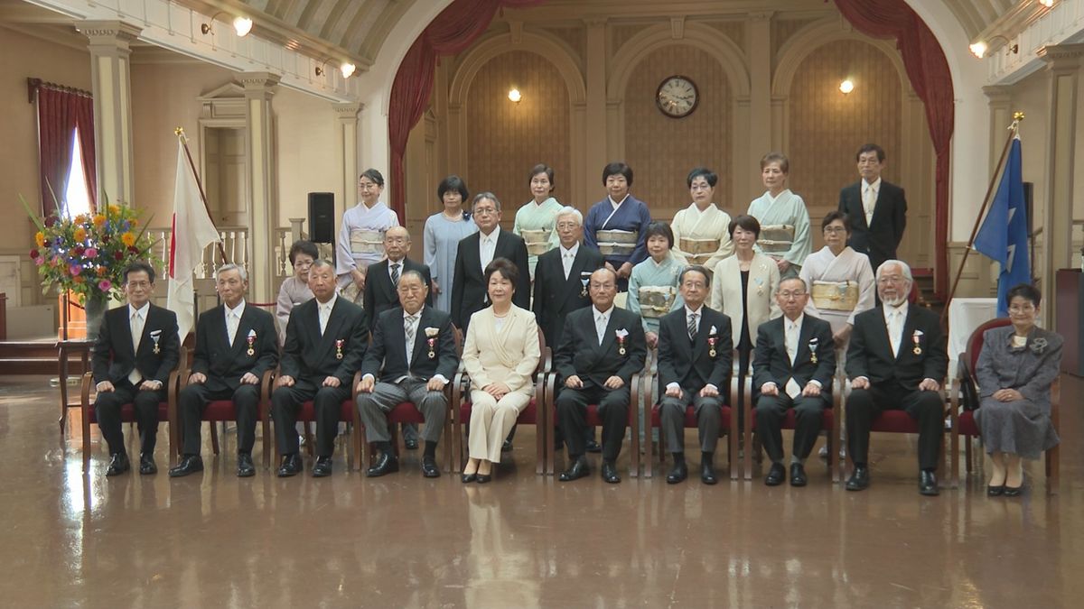 元山形県医師会長や現役の消防団員らが受章　春の叙勲・褒章の伝達式