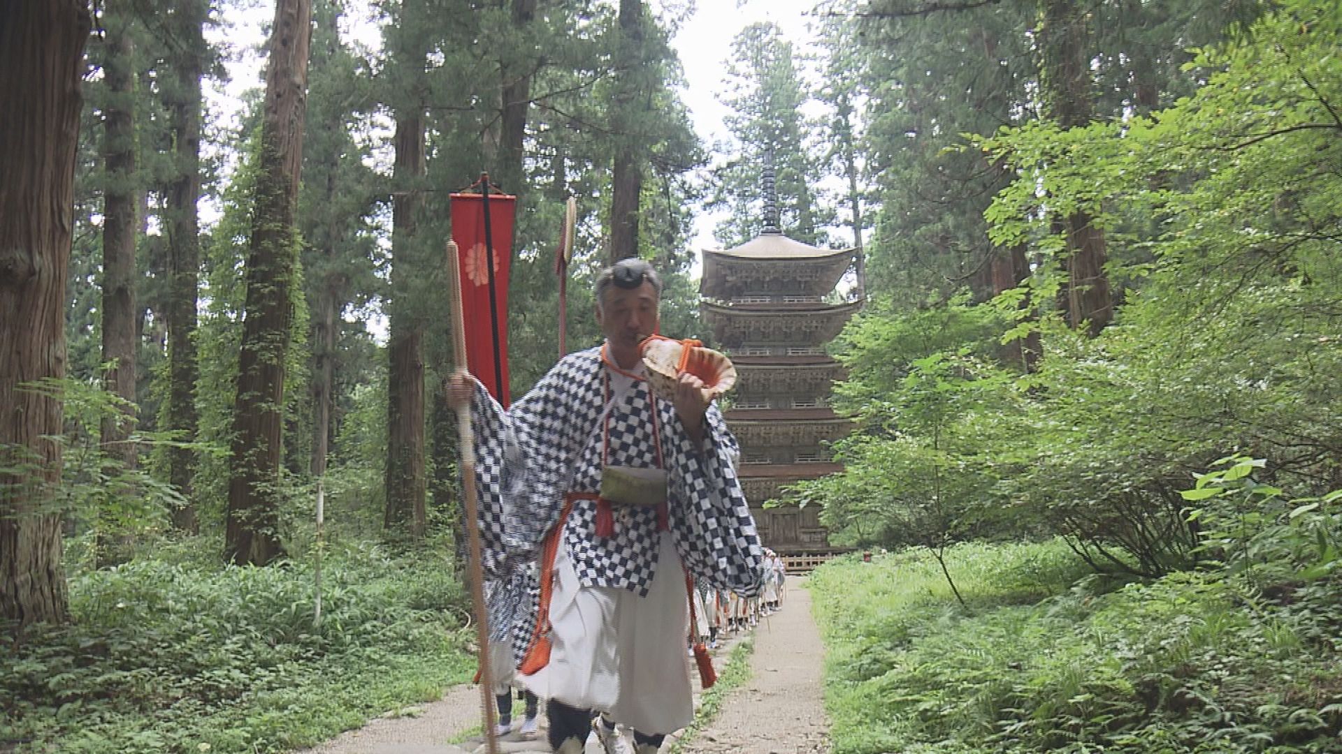 ヤフメリ7・法螺貝・山伏・修験者・金峯山・羽黒山・戦国武将・安全登山・熊除け笛 自分を見つめ直す機会に」 出羽三山神社で山伏修行「秋の峰入り」 116