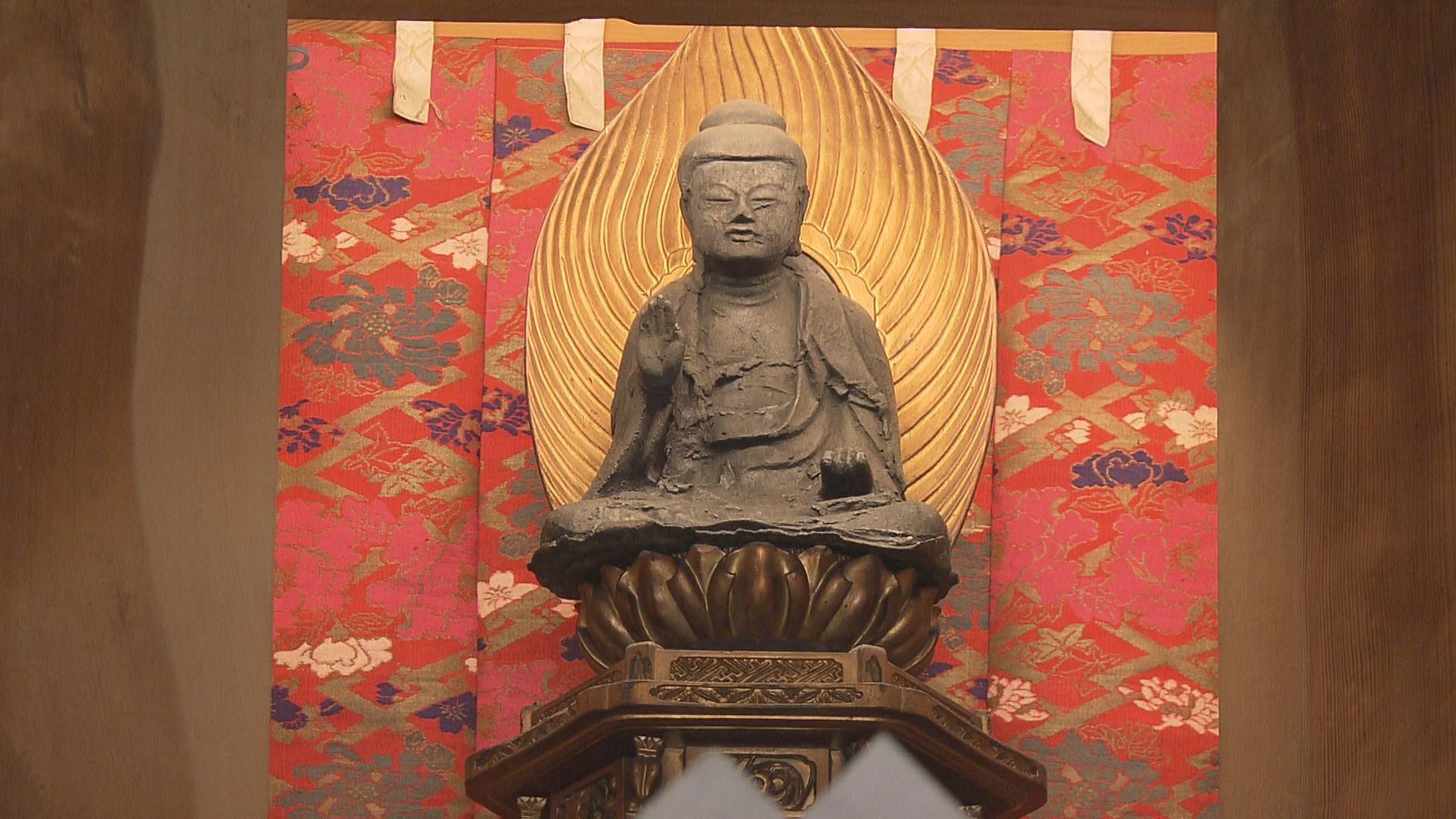 西川町の寺院に伝わる仏像が100年ぶりに一般公開 本堂消失を乗り越え