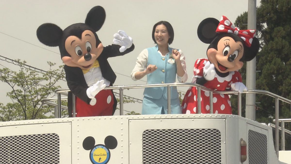 米沢上杉まつり開幕　初のディズニーパレード実施におよそ７万人　山形県