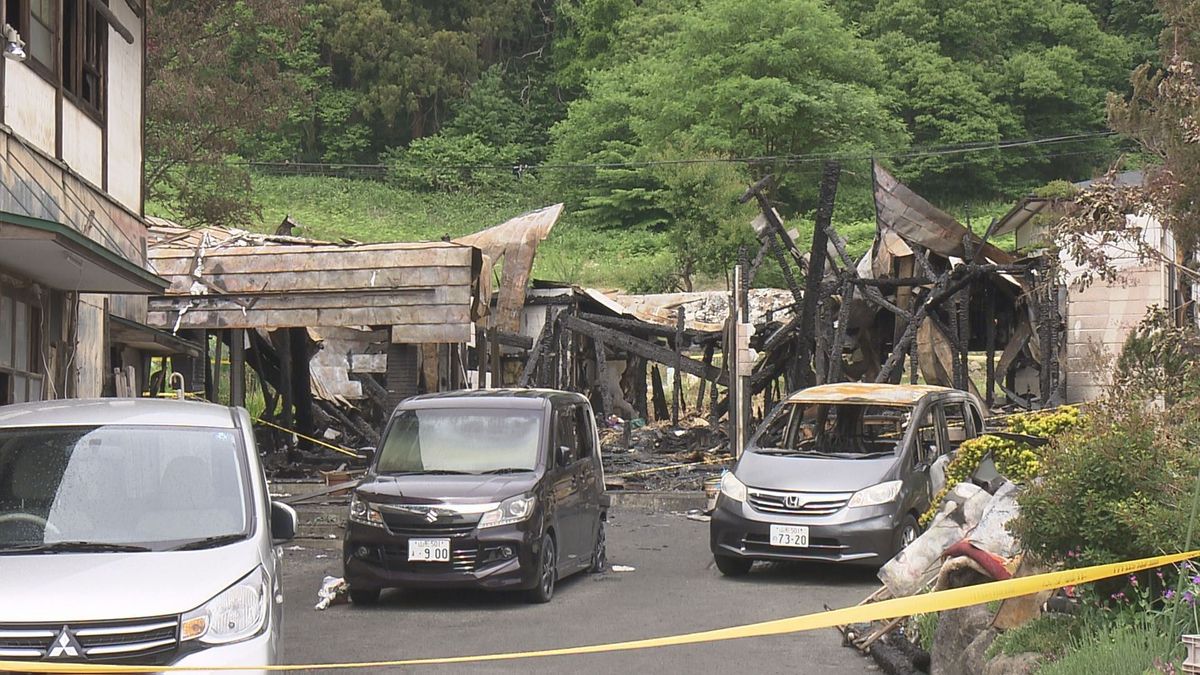 4人死亡の大江町の住宅火災　1階の焼け方激しく　28日も再び実況見分再開