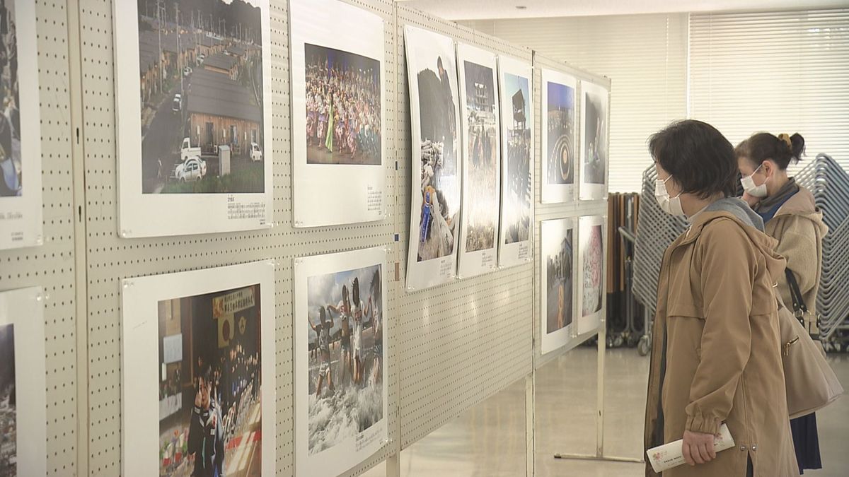 314人が避難生活を送る米沢市で追悼行事　被災地の様子や復興の取り組みの写真展も