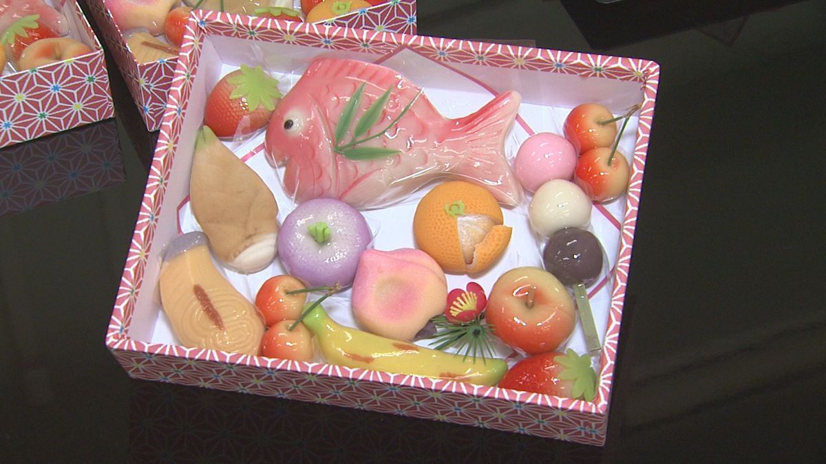 桃の節句を前に縁起物の魚や野菜をかたどった伝統の「雛菓子」作り鶴岡の菓子店で始まる