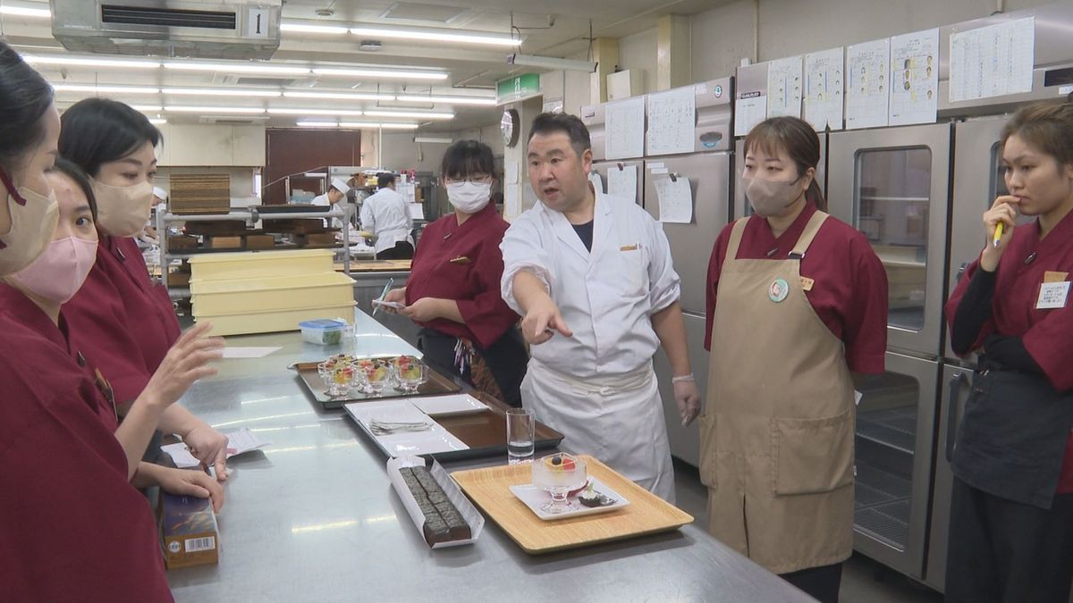 大雨の影響で土砂が流れ込み休業していた最上町の旅館が3ヶ月半ぶり営業再開