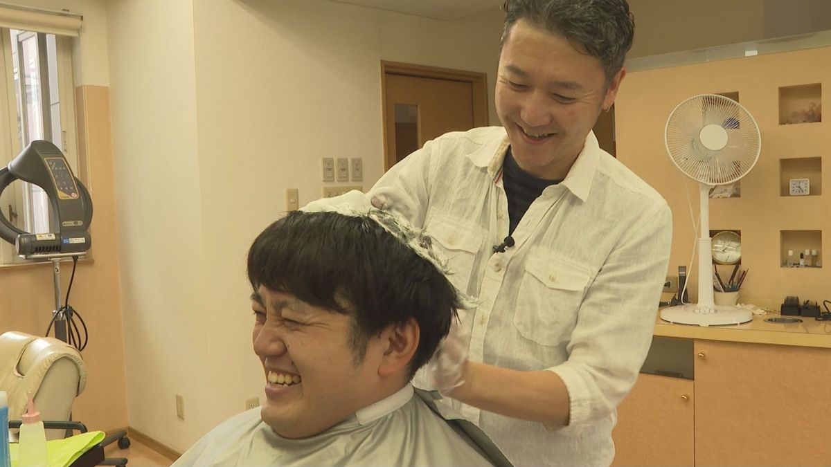 「冷やしシャンプーはじめました」　山形県内の理髪店で今シーズンのサービス開始　様々な体験が