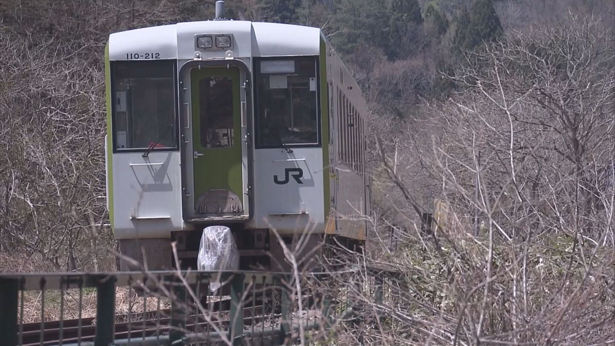 豪雨で被災したJR米坂線を巡り吉村知事「公共交通機関の視点で」JRに復旧運営求める