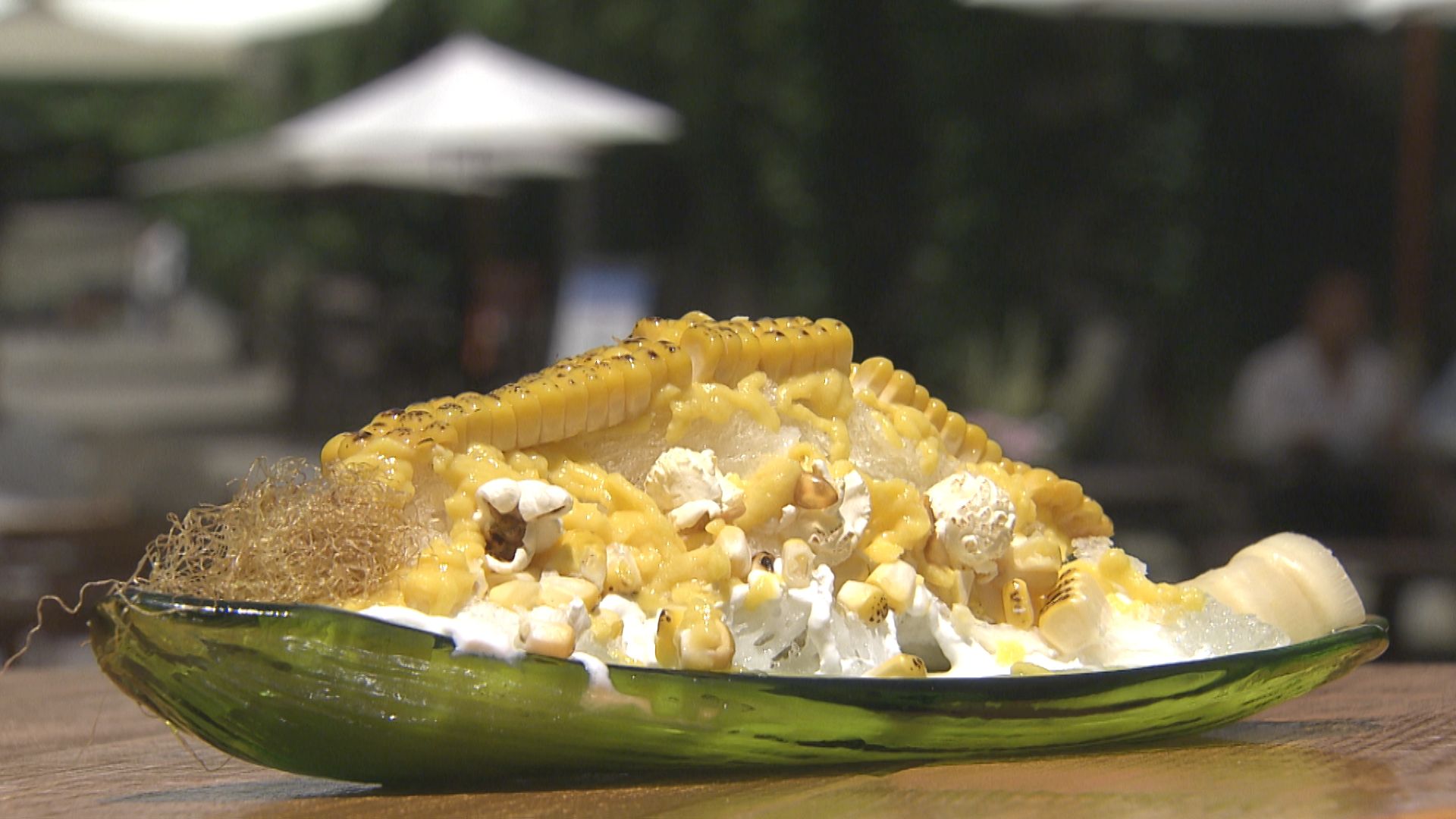 地元の夏野菜やフルーツを販売「八ヶ岳マルシェ」にぎわう