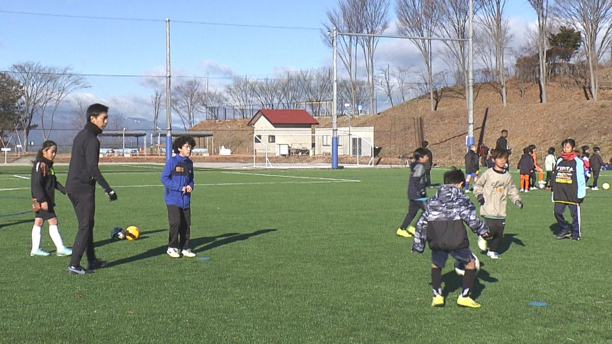 大勢の小学生が参加