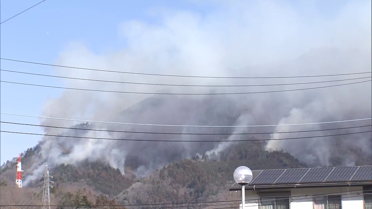 速報】扇山の山林火災 大月市が138世帯152人に避難指示 大月市富浜町