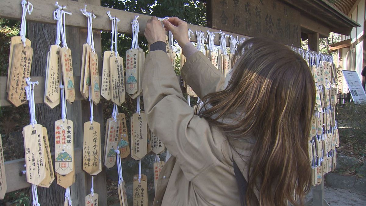 「あと5日しかない…」受験シーズン本番へ 武田神社で受験生が合格祈願 山梨 