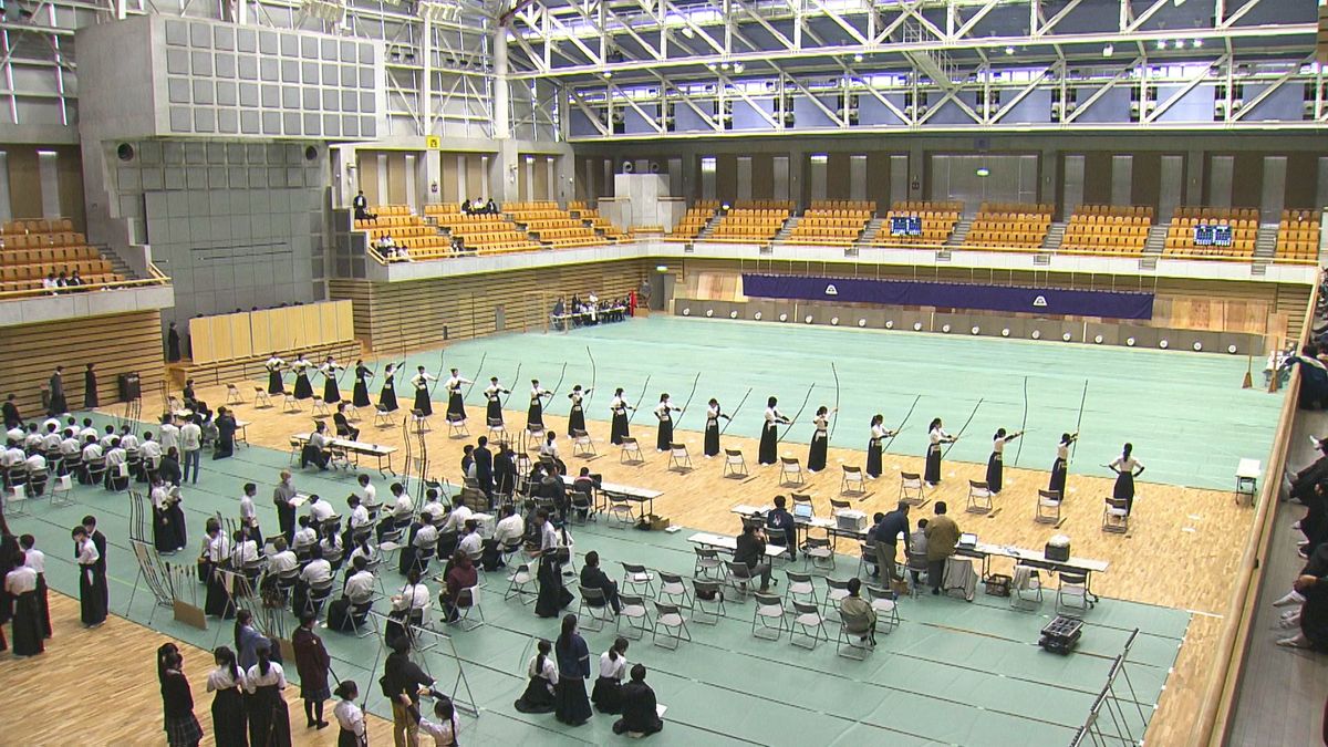 県内外の選手が集結