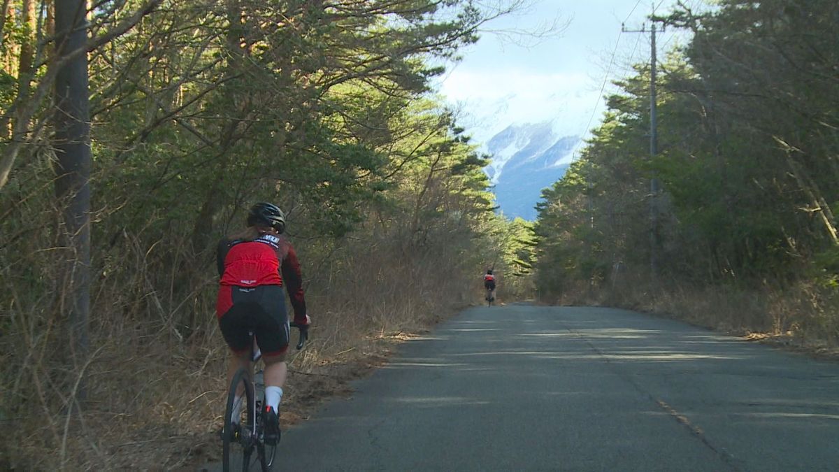 富士山に向かって