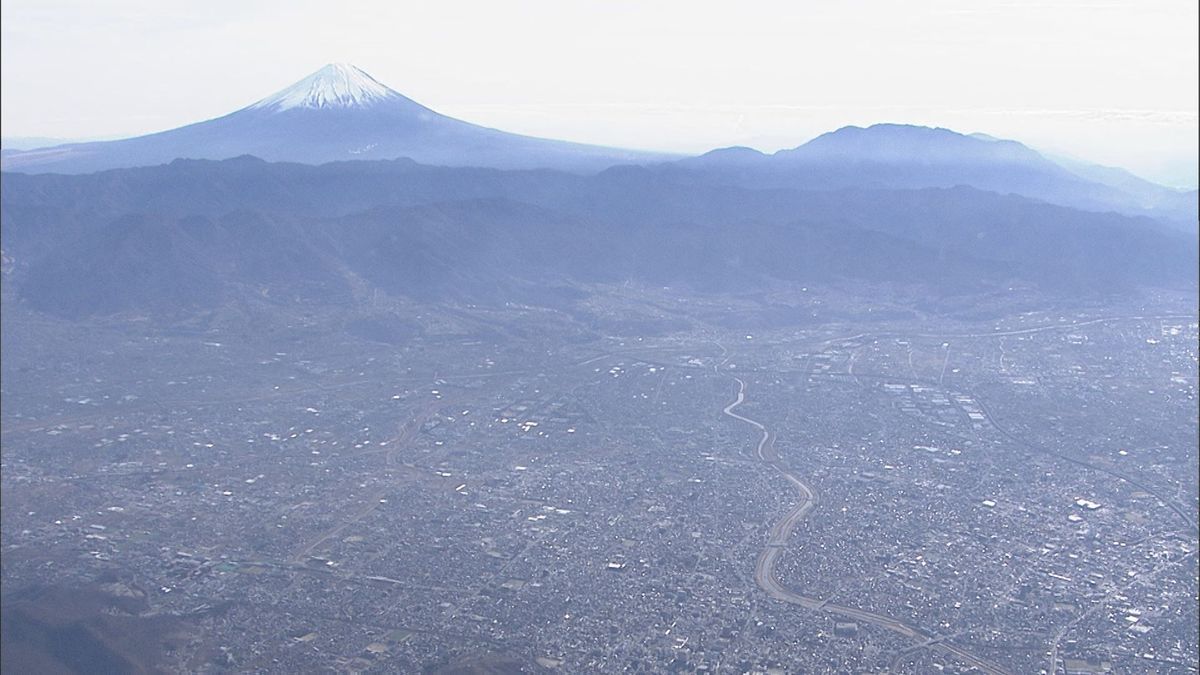 県内に宿泊した観光客 外国人は去年より8割近く増加 今年1~9月 山梨