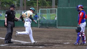 星野（南アルプス市出身）第2号も…終盤に逆転許し1点差負け 山梨ファイアーウィンズ BCリーグ