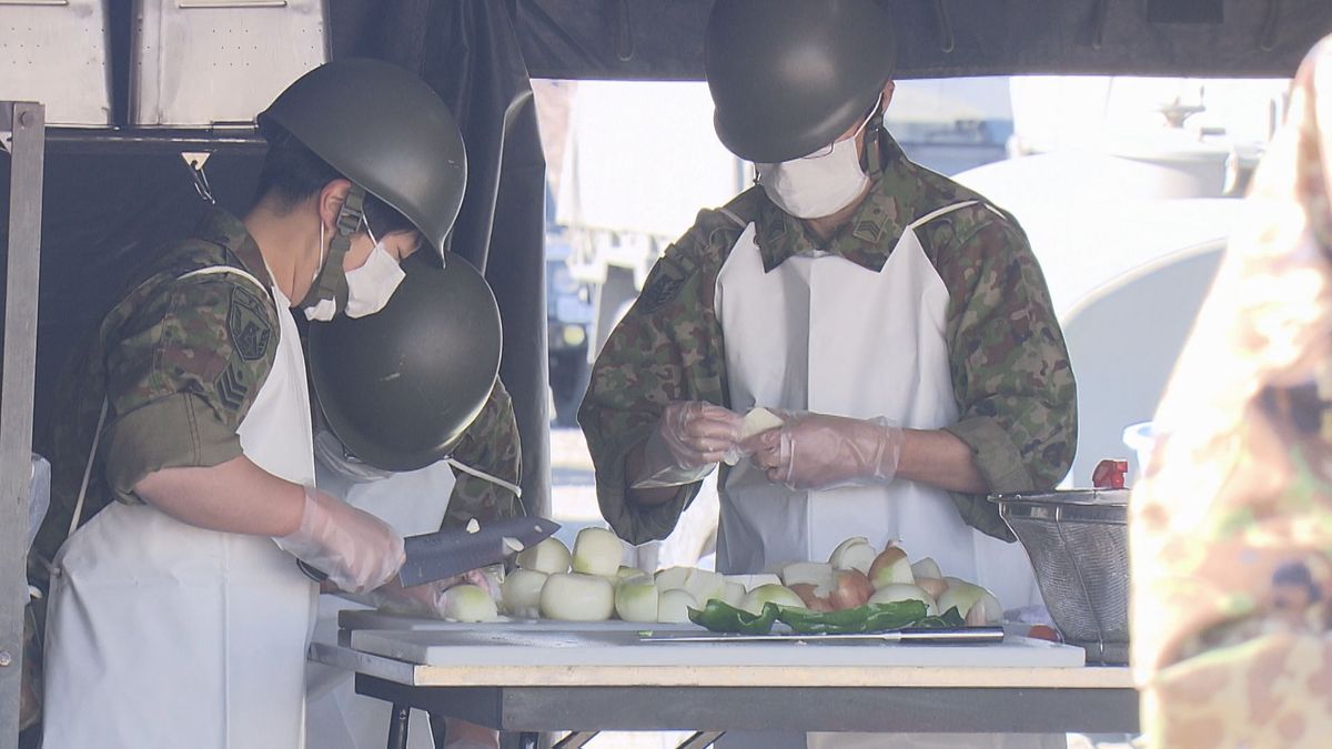 「うまっ！」陸自隊員がプライドかけ“料理対決” 見事な連携で味や見栄え競う 山梨