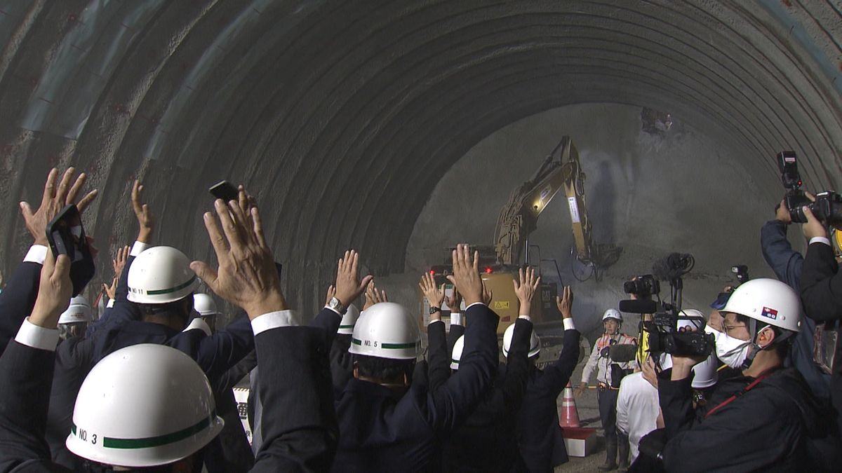 リニア中央新幹線 富士川町の第一南巨摩トンネル貫通 実験線を除き初 山梨県